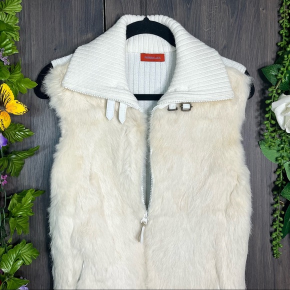 -Patrizia Luca White Buckle Detail 100% Rabbit Fur Vest Size Small - Picture 2 of 16